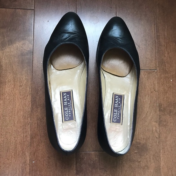 Cole Haan black leather dress shoe - Picture 9 of 16